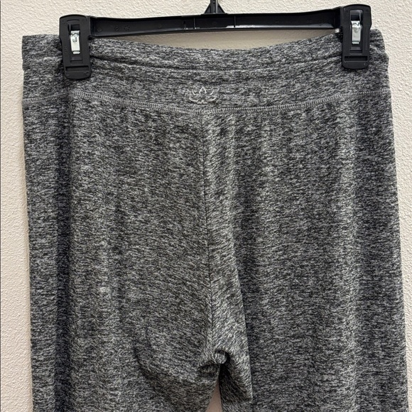 Beyond Yoga Featherweight Spacedye Lounge Midi Jogger size medium athleisure - Picture 7 of 10